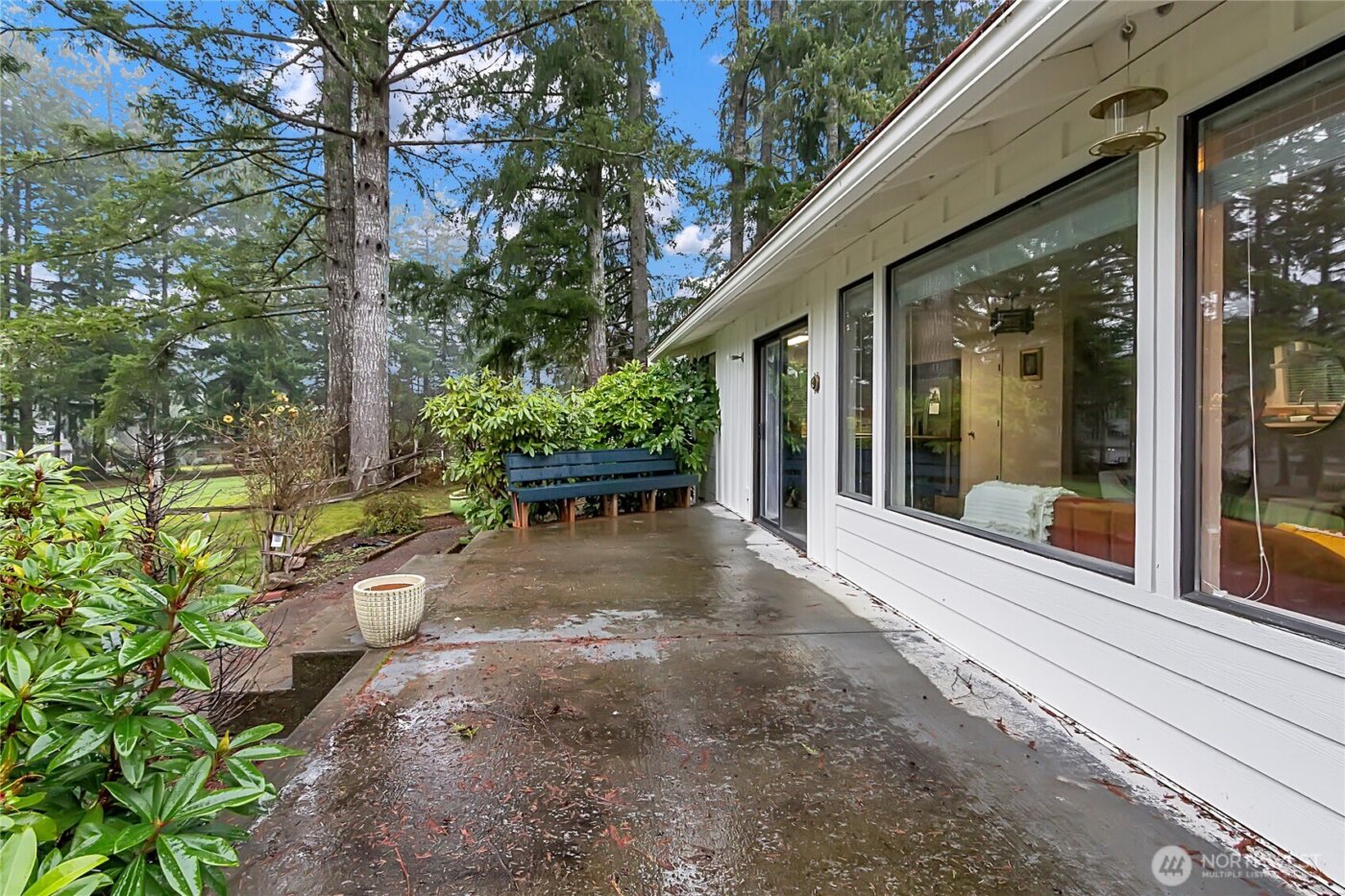 160 E Lakeland Way , Allyn, WA 98524