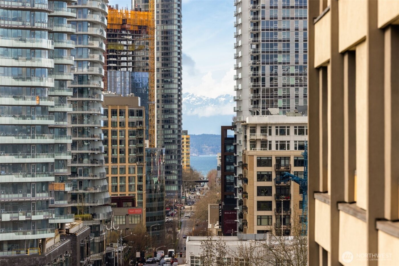 103 Bellevue Avenue E #302, Seattle, WA 98102