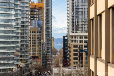 103 Bellevue Avenue E #302, Seattle, WA 98102 - Photo 28