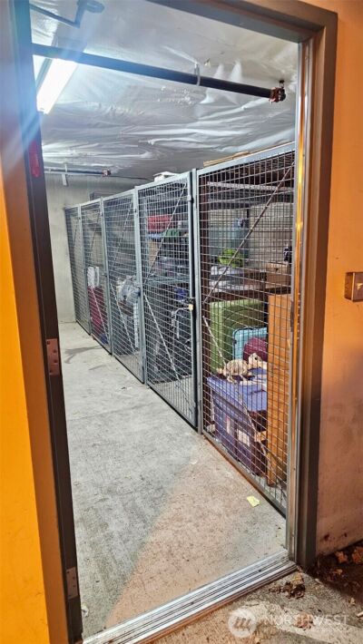 103 Bellevue Avenue E #302, Seattle, WA 98102 - Photo 32