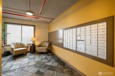 103 Bellevue Avenue E #302, Seattle, WA 98102 - Photo 5