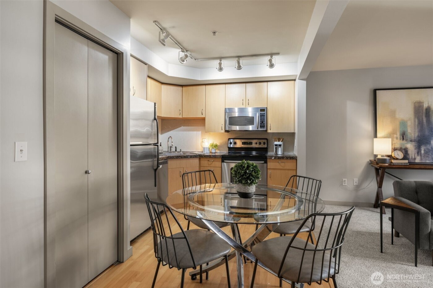 103 Bellevue Avenue E #302, Seattle, WA 98102