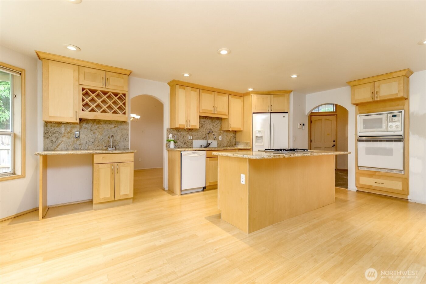 25738 215th Court SE, Maple Valley, WA 98038