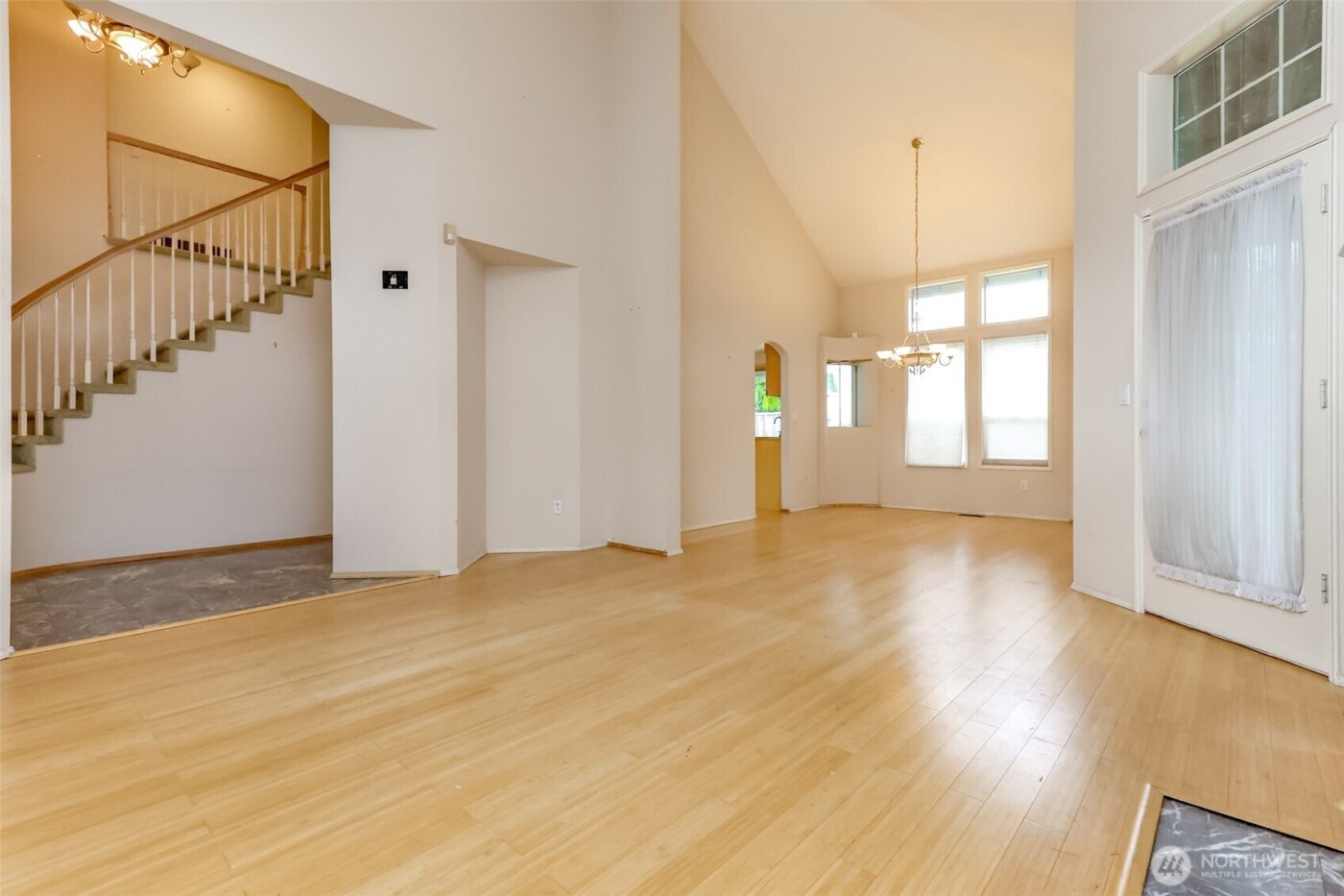 25738 215th Court SE, Maple Valley, WA 98038