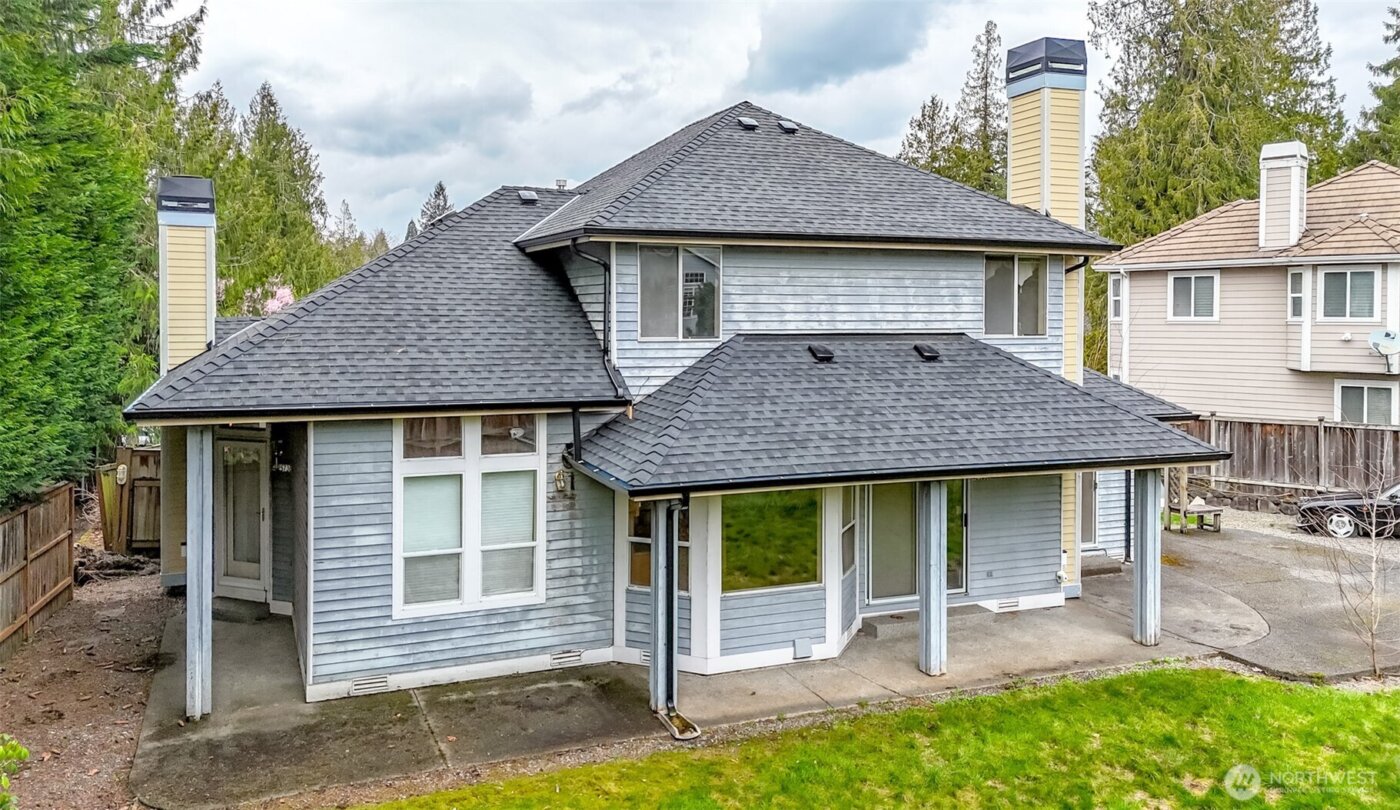 25738 215th Court SE, Maple Valley, WA 98038