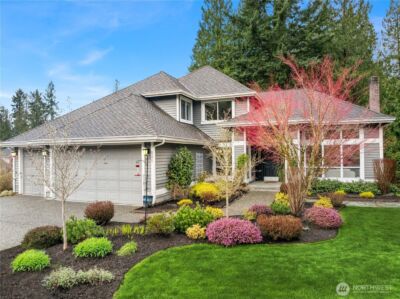 545 Mt Olympus Drive SW, Issaquah, WA 98027