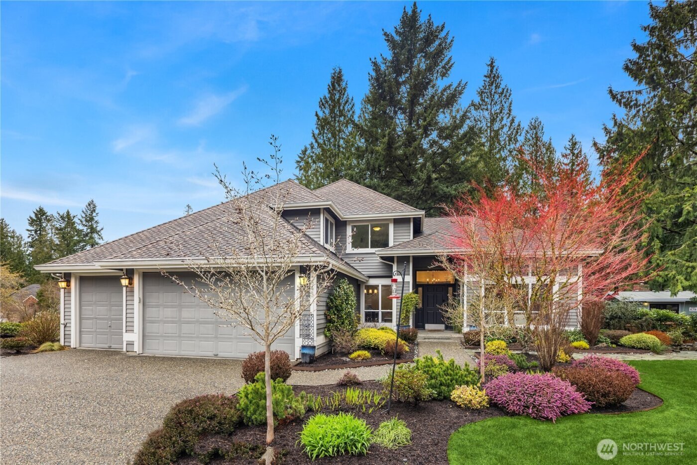 545 Mt Olympus Drive SW, Issaquah, WA 98027