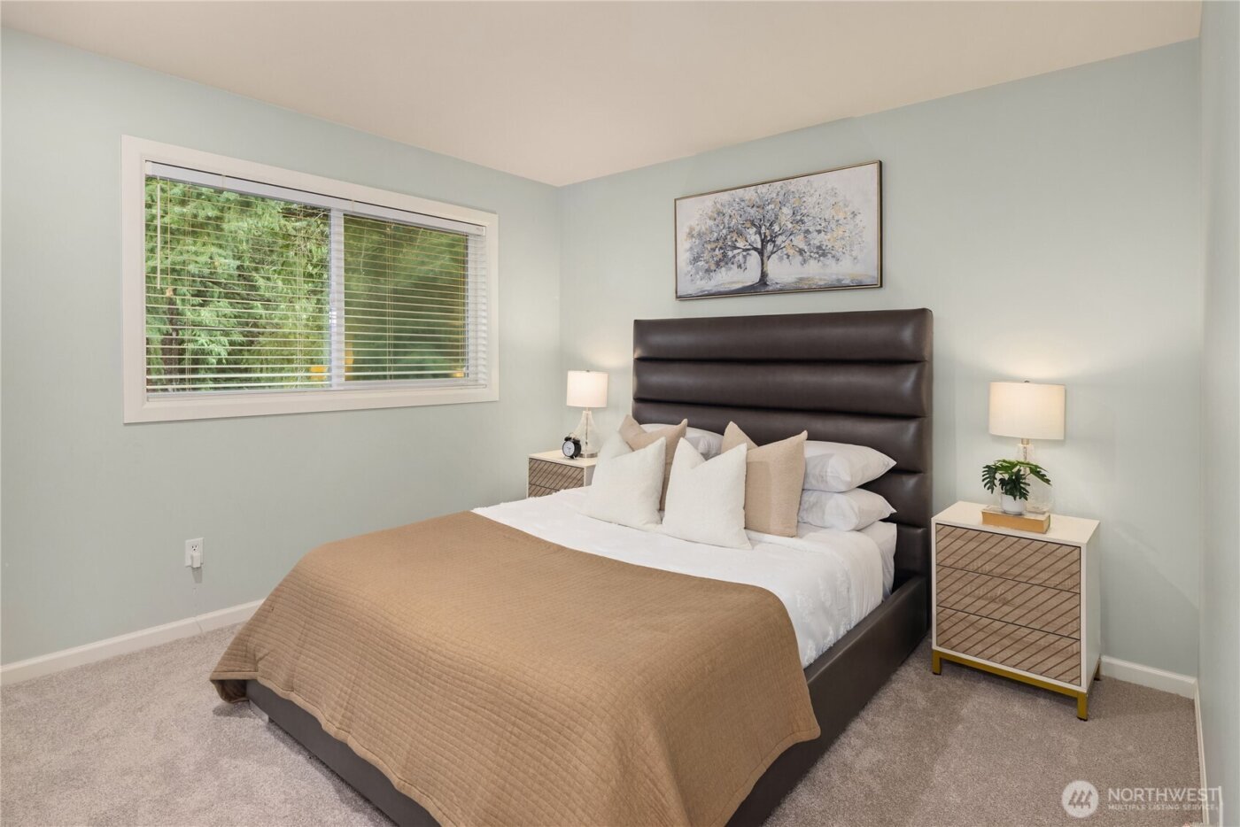 545 Mt Olympus Drive SW, Issaquah, WA 98027