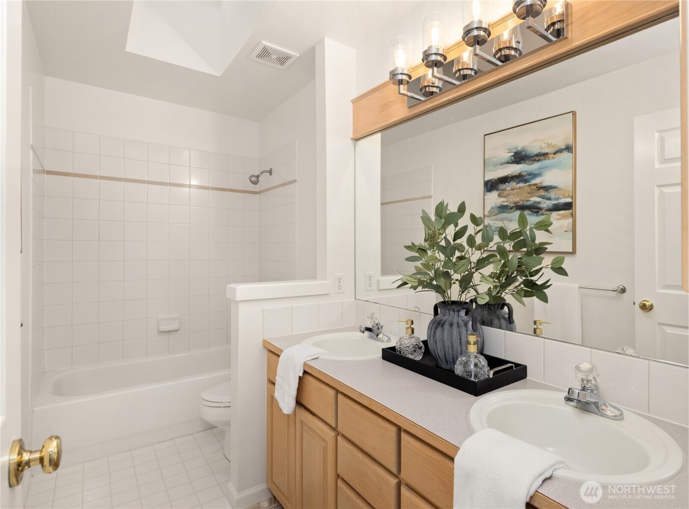 545 Mt Olympus Drive SW, Issaquah, WA 98027