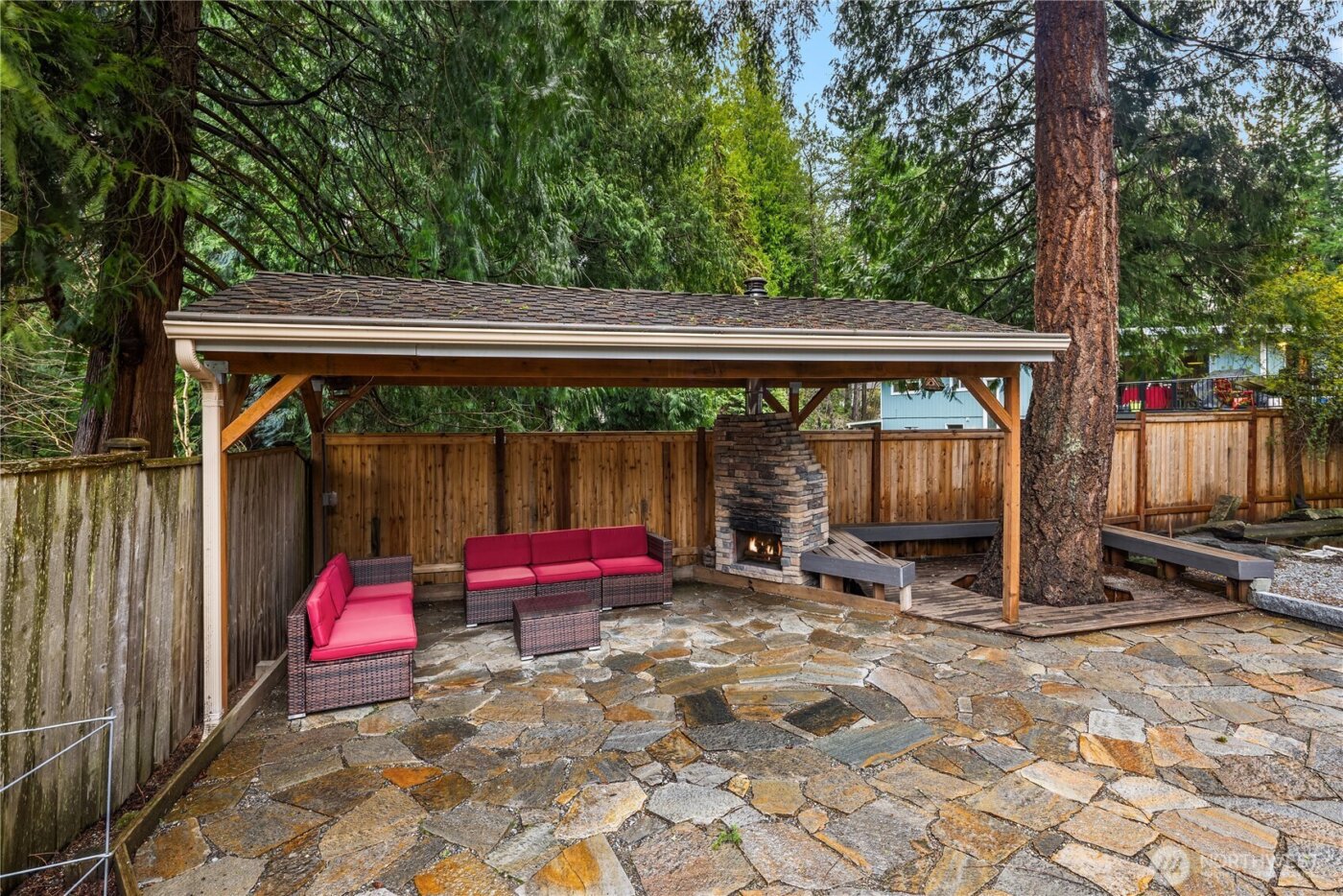 545 Mt Olympus Drive SW, Issaquah, WA 98027