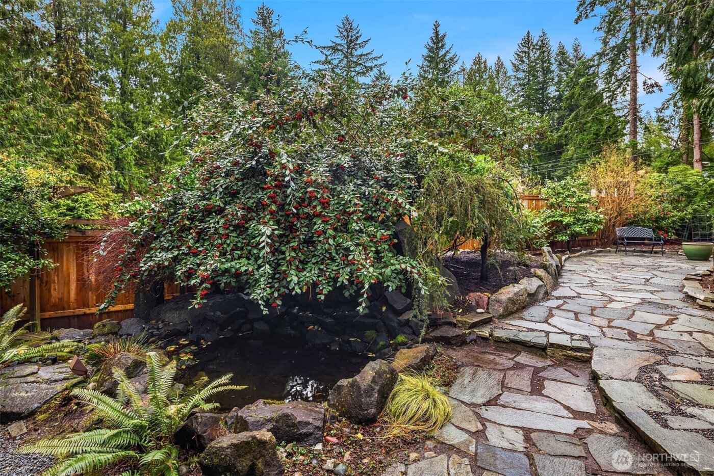 545 Mt Olympus Drive SW, Issaquah, WA 98027