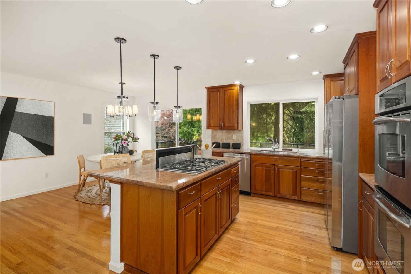 545 Mt Olympus Drive SW, Issaquah, WA 98027