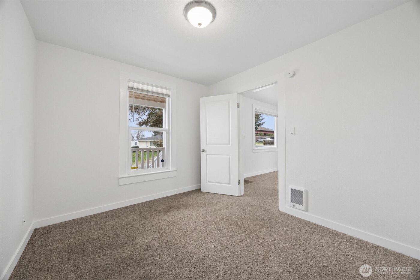 5420 S State Street , Tacoma, WA 98409