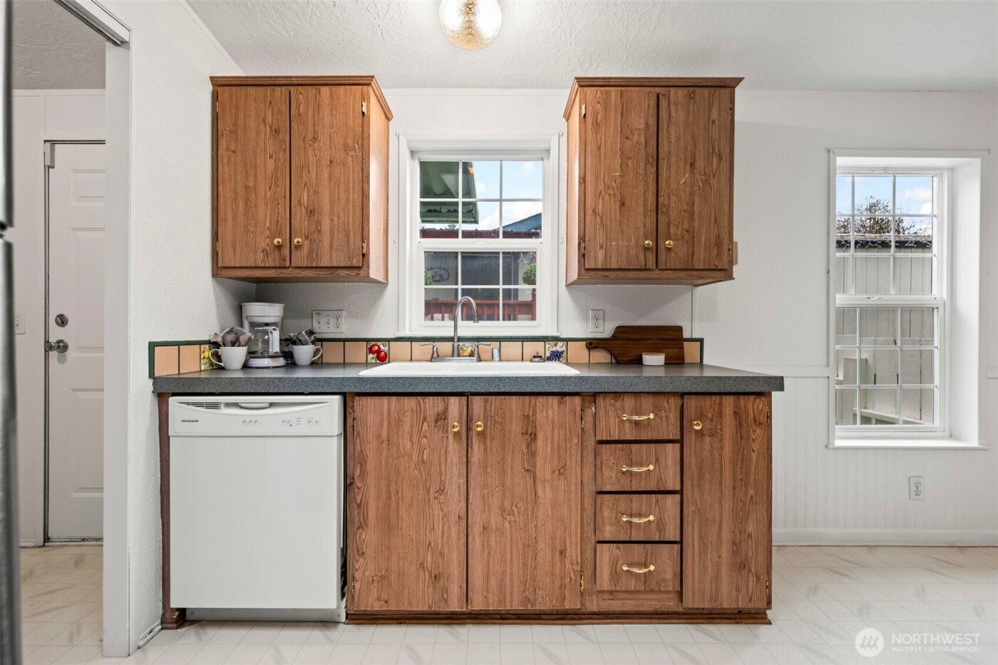 998 Mahogany Lane NW, Bremerton, WA 98311