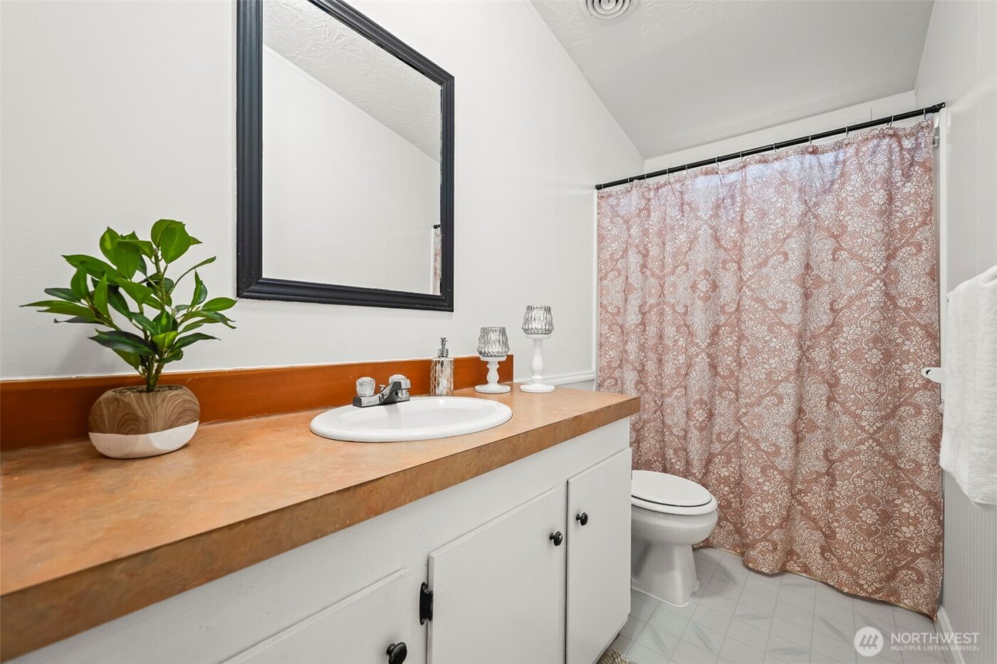 998 Mahogany Lane NW, Bremerton, WA 98311