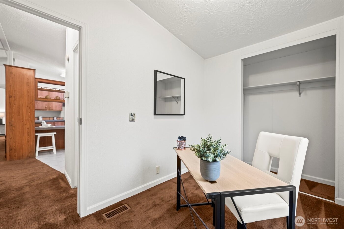 998 Mahogany Lane NW, Bremerton, WA 98311