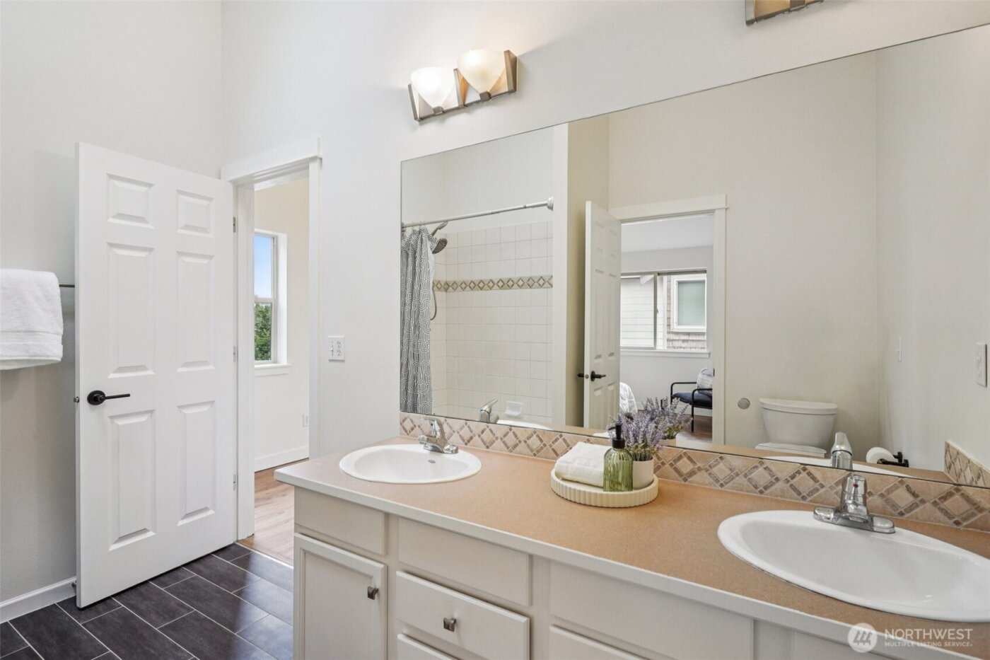 13435 Greenwood Avenue N #E, Seattle, WA 98133