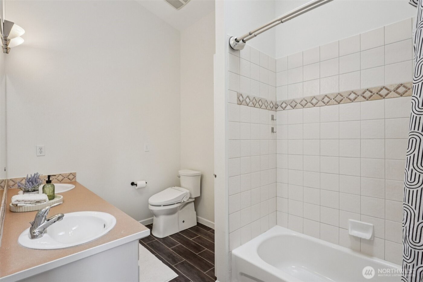 13435 Greenwood Avenue N #E, Seattle, WA 98133