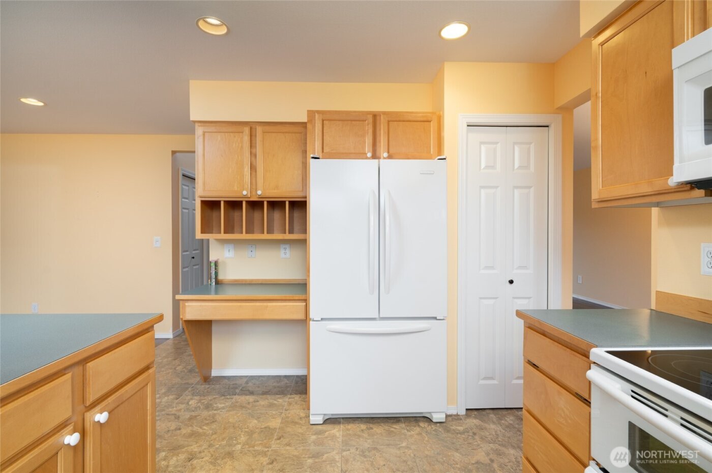 2420 14th Street , Anacortes, WA 98221