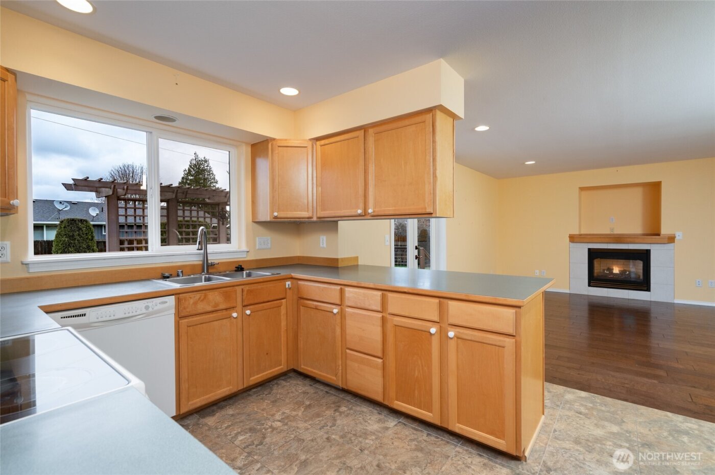 2420 14th Street , Anacortes, WA 98221