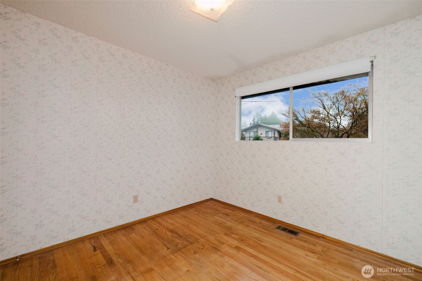 11610 19th Avenue SW, Burien, WA 98146