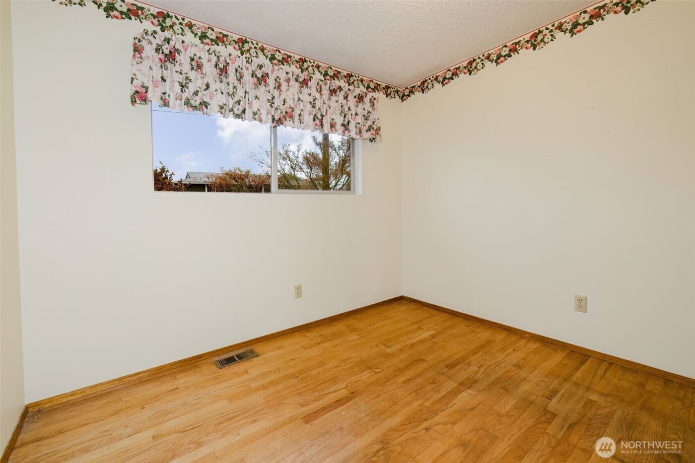 11610 19th Avenue SW, Burien, WA 98146