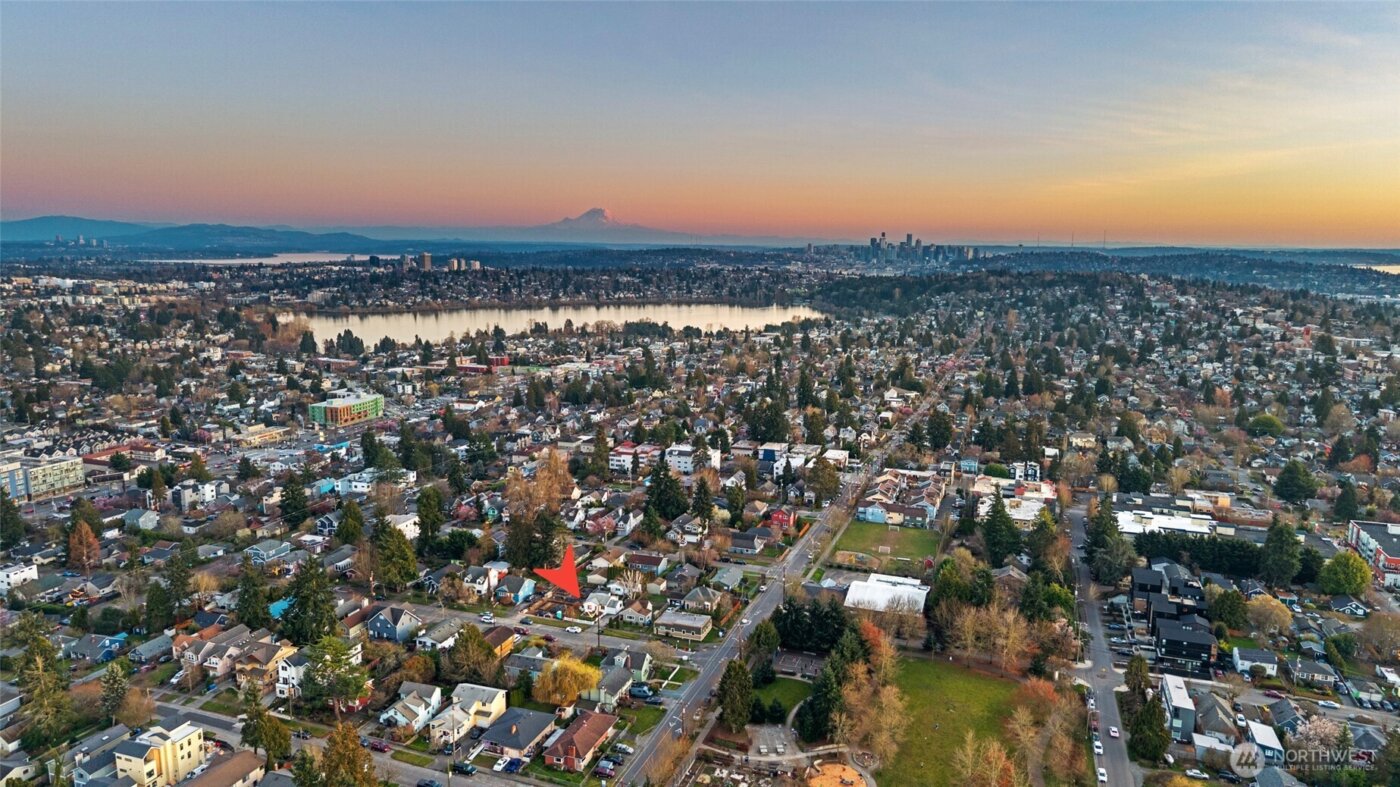 721 N 88th Street #A, Seattle, WA 98103