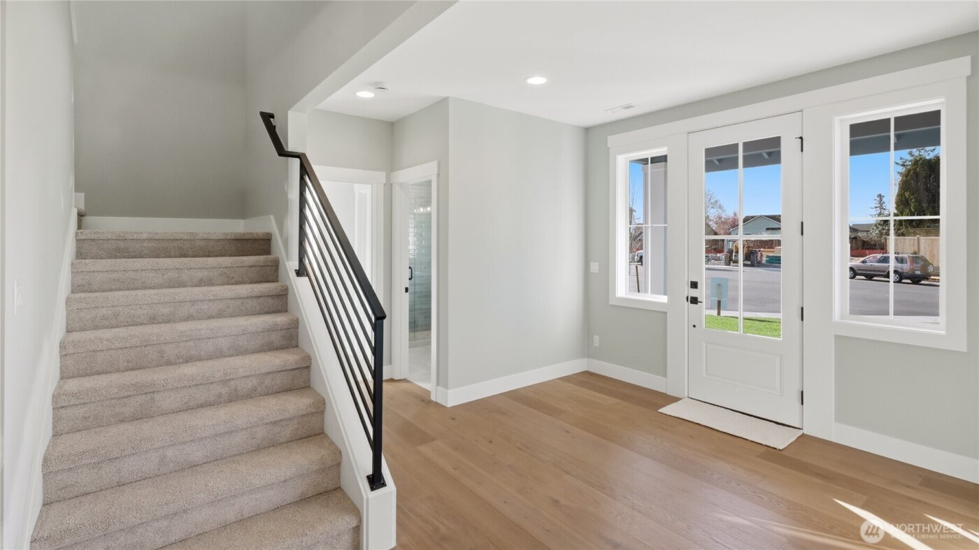 3525 173rd Place SW, Lynnwood, WA 98037