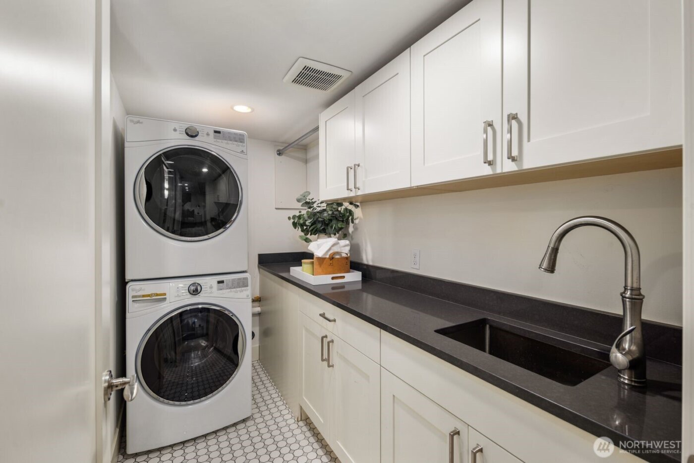 7544 31st Avenue NW, Seattle, WA 98117