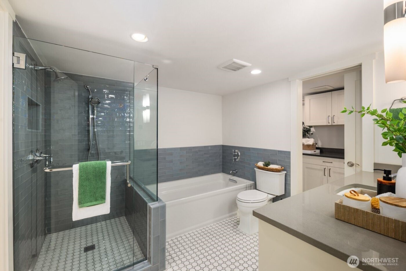 7544 31st Avenue NW, Seattle, WA 98117