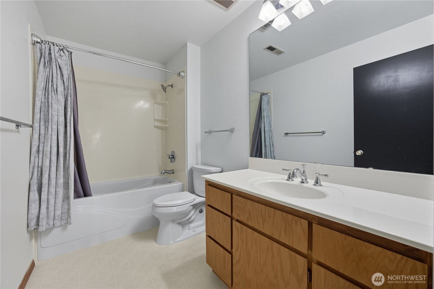 5404 Collins Road , West Richland, WA 99353
