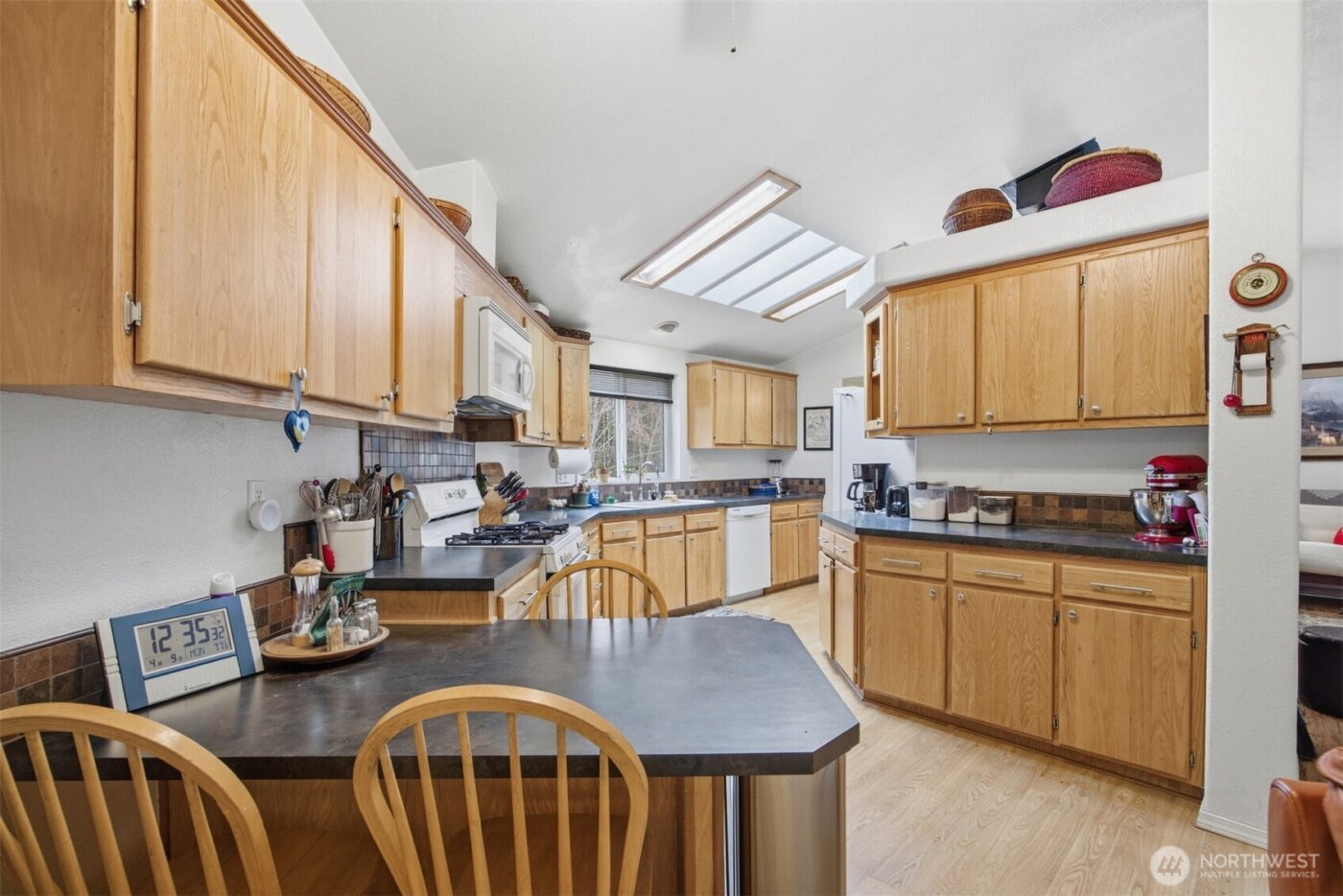 1904 Yew Street Road , Bellingham, WA 98229