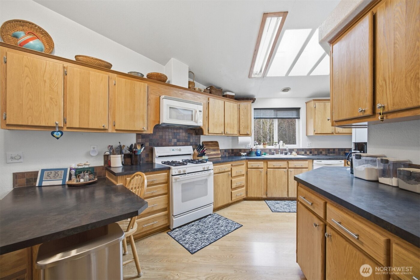 1904 Yew Street Road , Bellingham, WA 98229