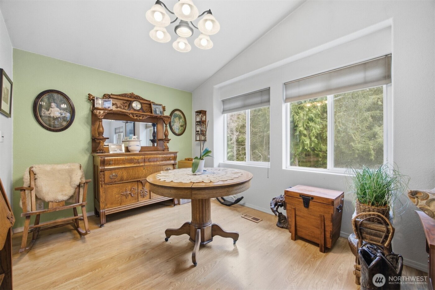 1904 Yew Street Road , Bellingham, WA 98229