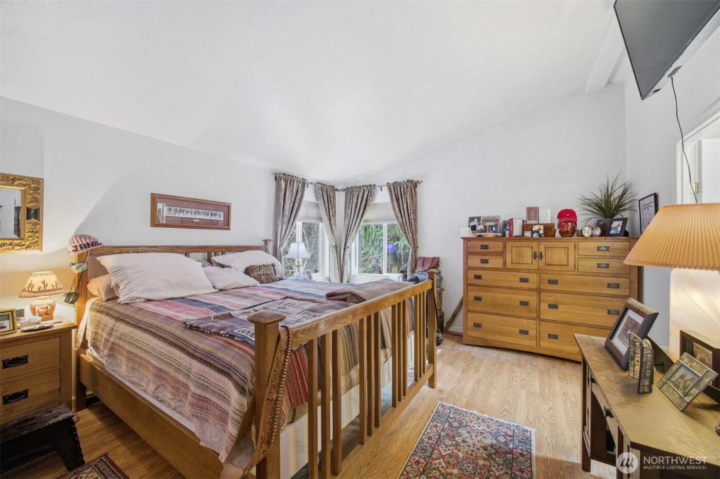 1904 Yew Street Road , Bellingham, WA 98229