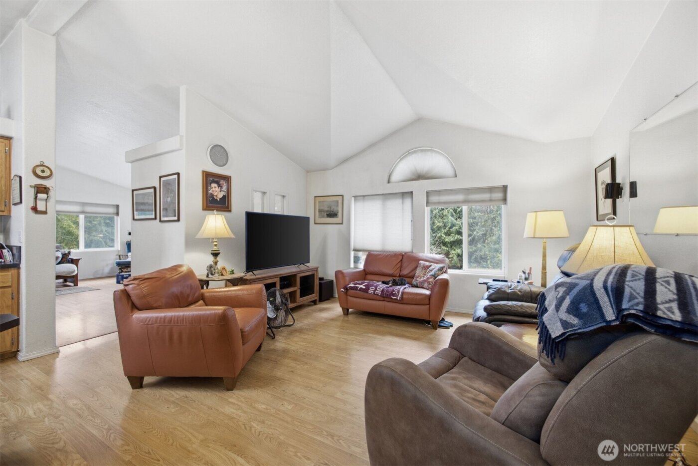 1904 Yew Street Road , Bellingham, WA 98229