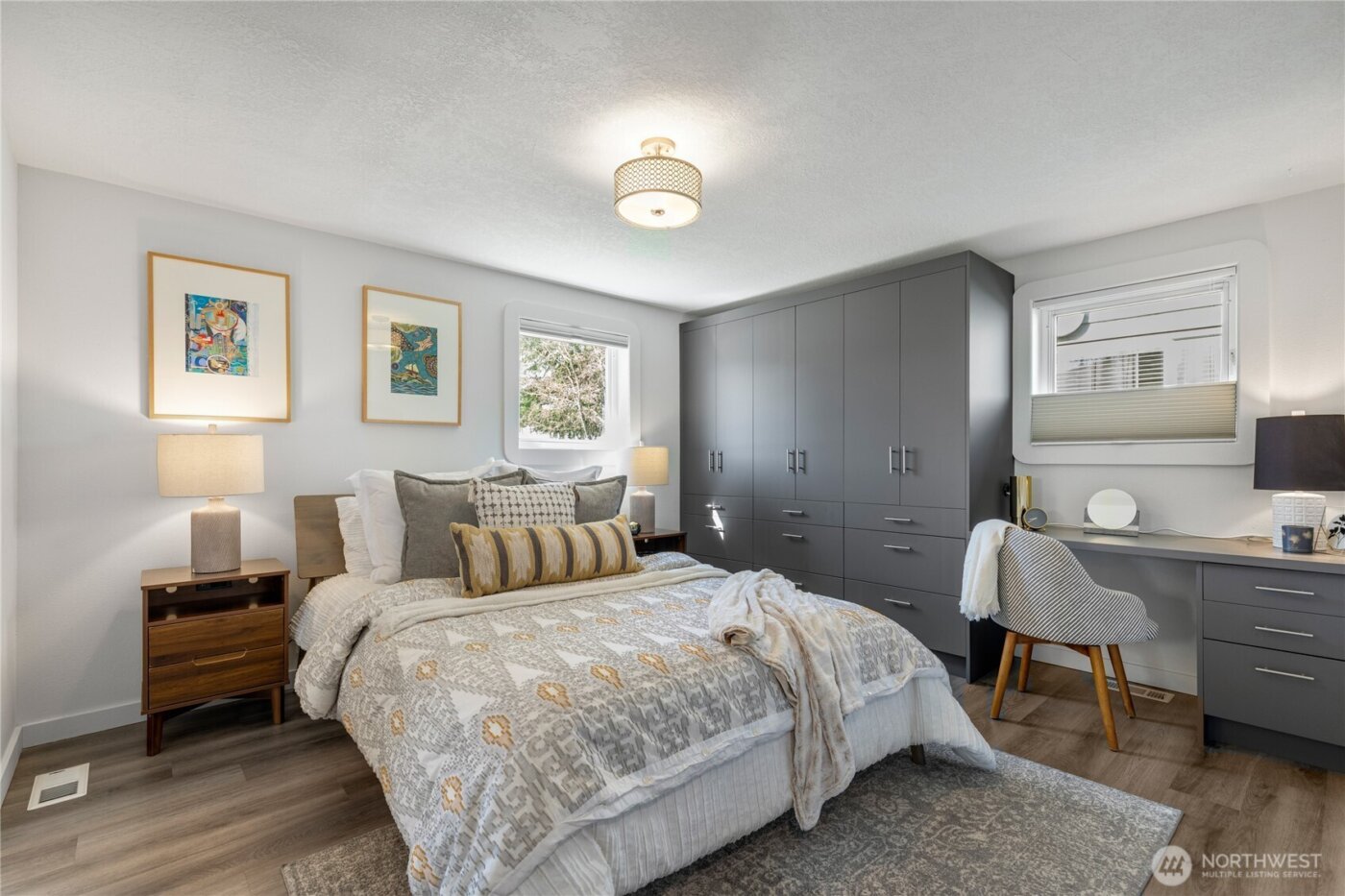 9240 30th Avenue SW, Seattle, WA 98126