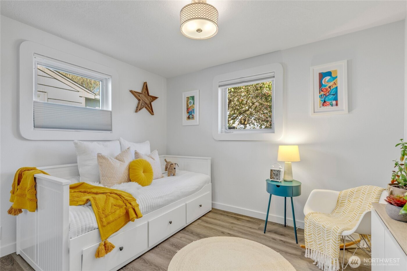 9240 30th Avenue SW, Seattle, WA 98126