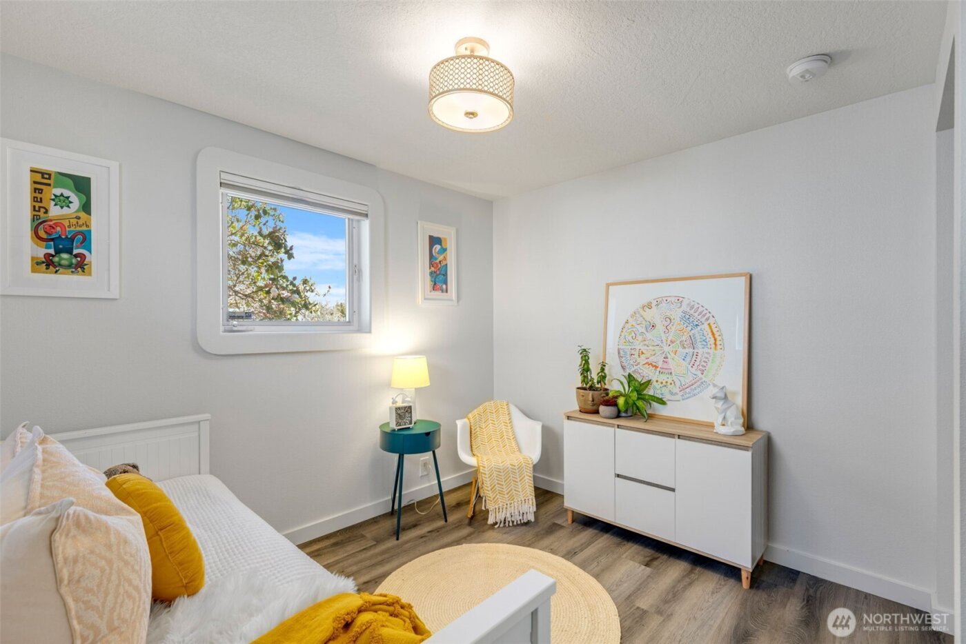 9240 30th Avenue SW, Seattle, WA 98126