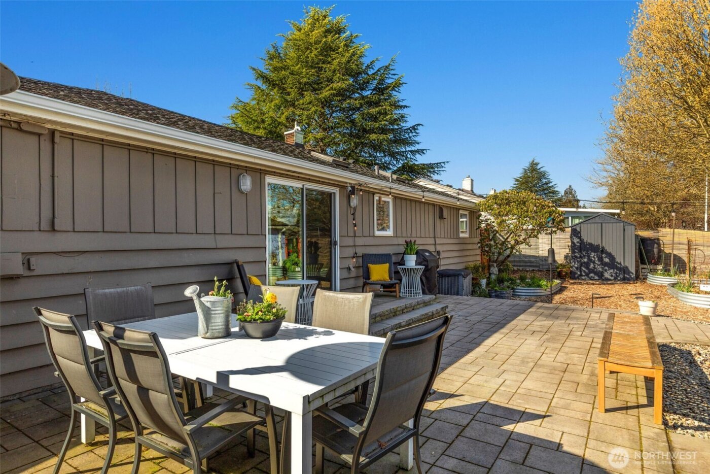 9240 30th Avenue SW, Seattle, WA 98126