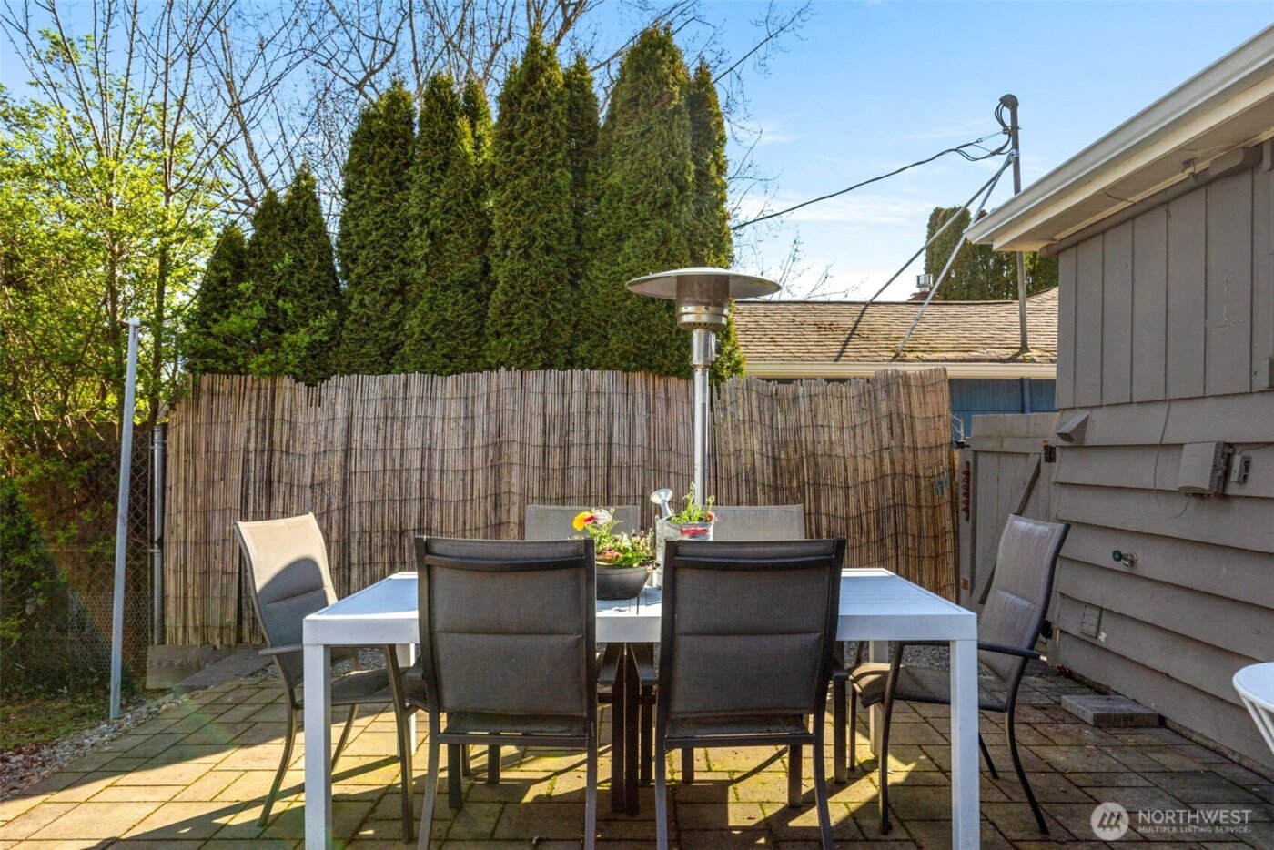 9240 30th Avenue SW, Seattle, WA 98126