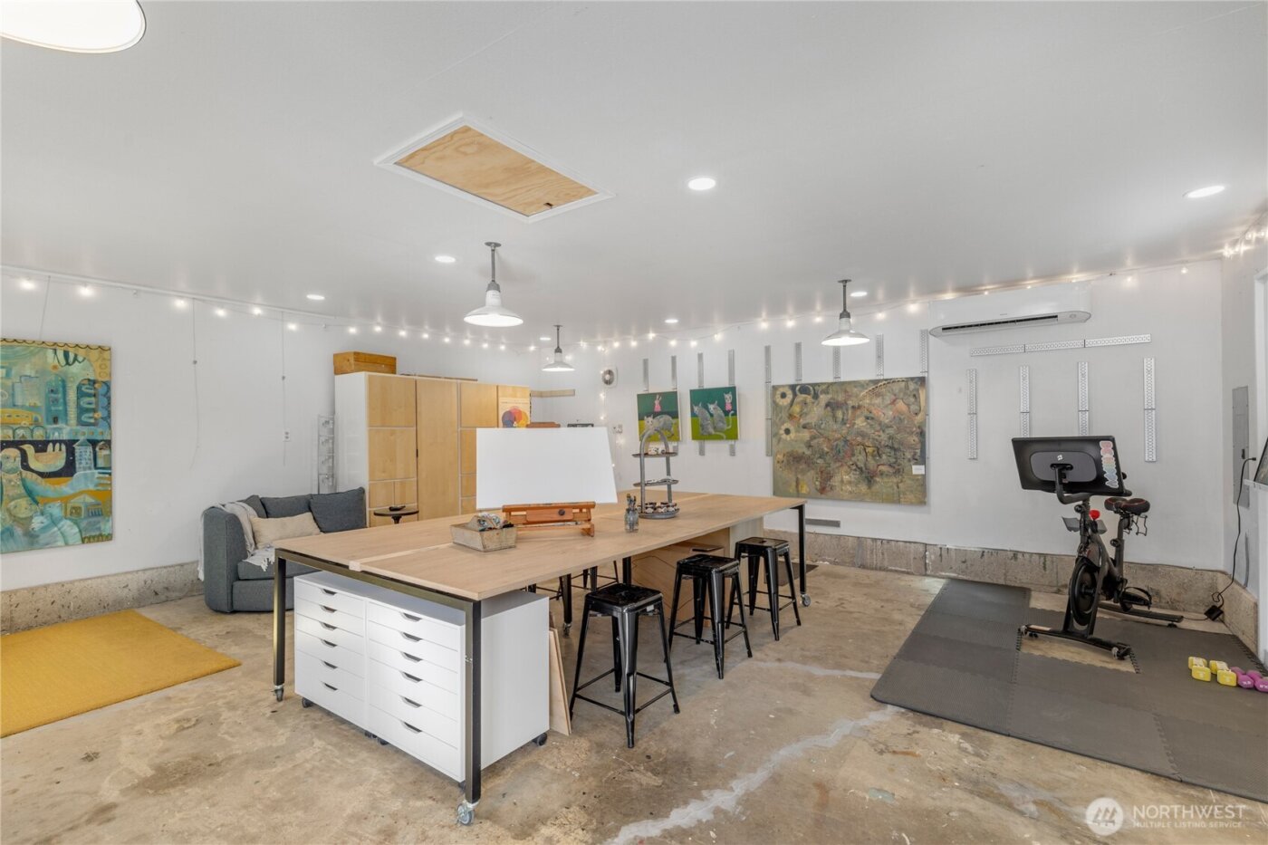 9240 30th Avenue SW, Seattle, WA 98126