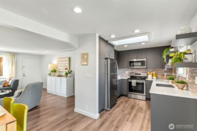 9240 30th Avenue SW, Seattle, WA 98126 - Photo 7