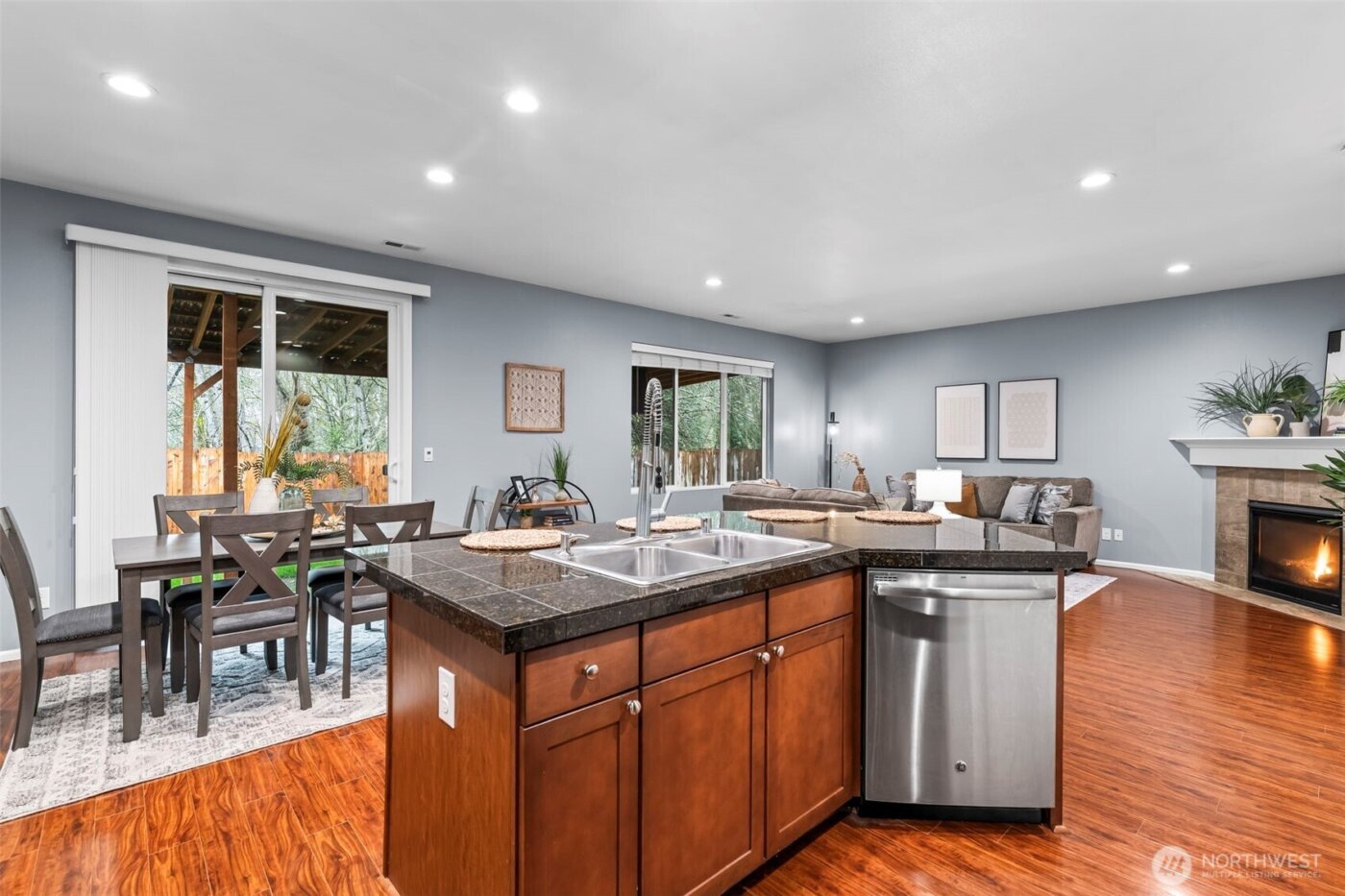 4228 E T Street , Tacoma, WA 98404