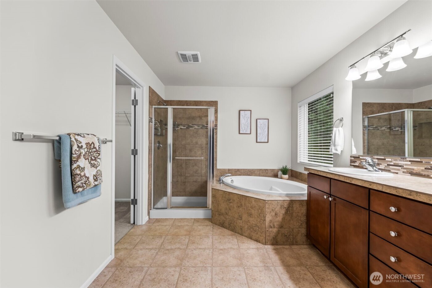 4228 E T Street , Tacoma, WA 98404