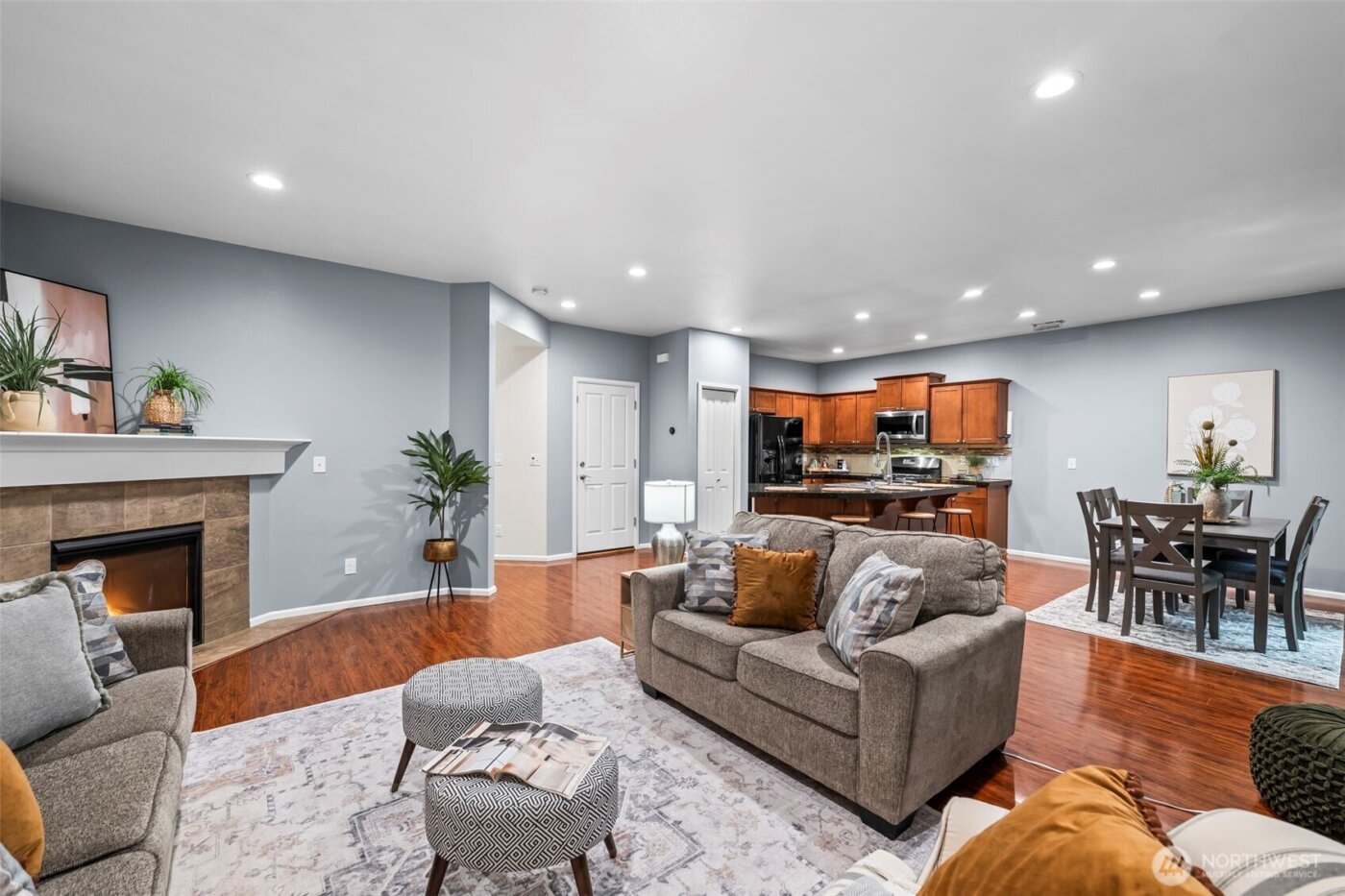 4228 E T Street , Tacoma, WA 98404