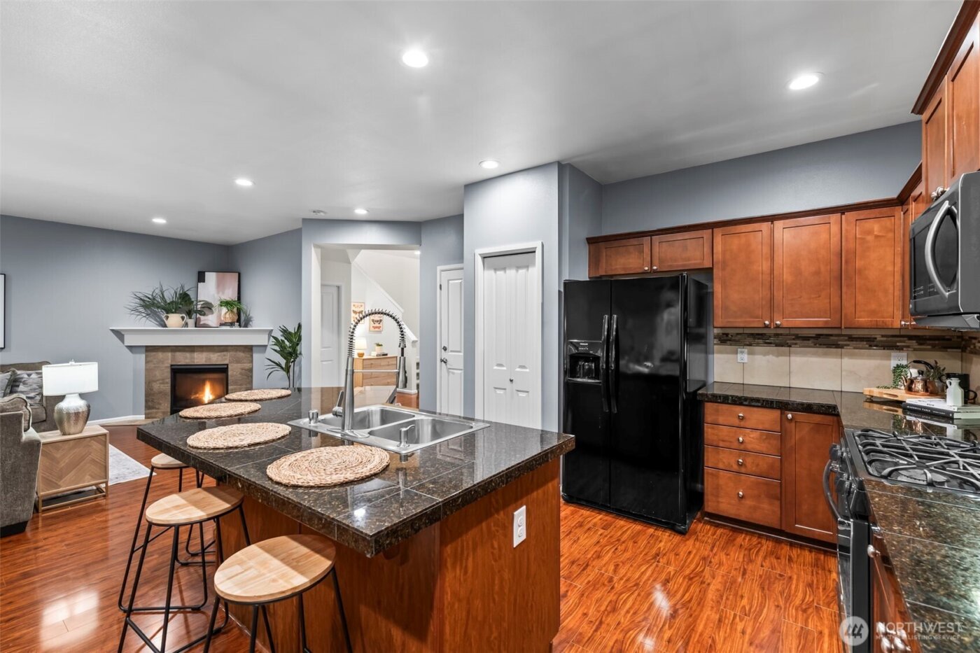 4228 E T Street , Tacoma, WA 98404