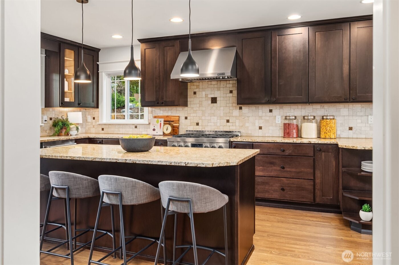 407 35th Avenue S, Seattle, WA 98144