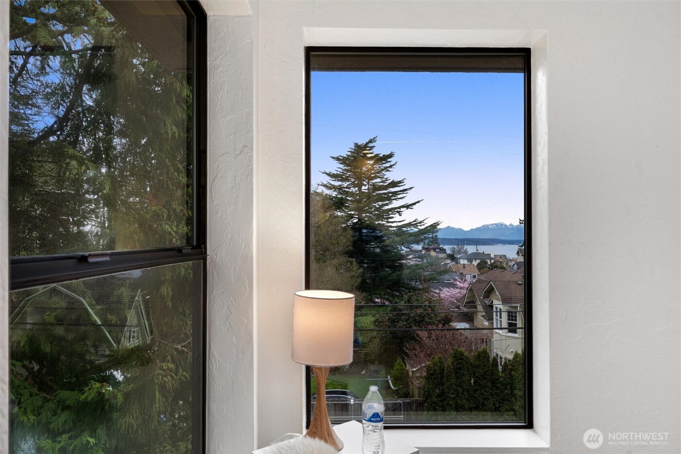 1627 California Avenue SW #4, Seattle, WA 98116