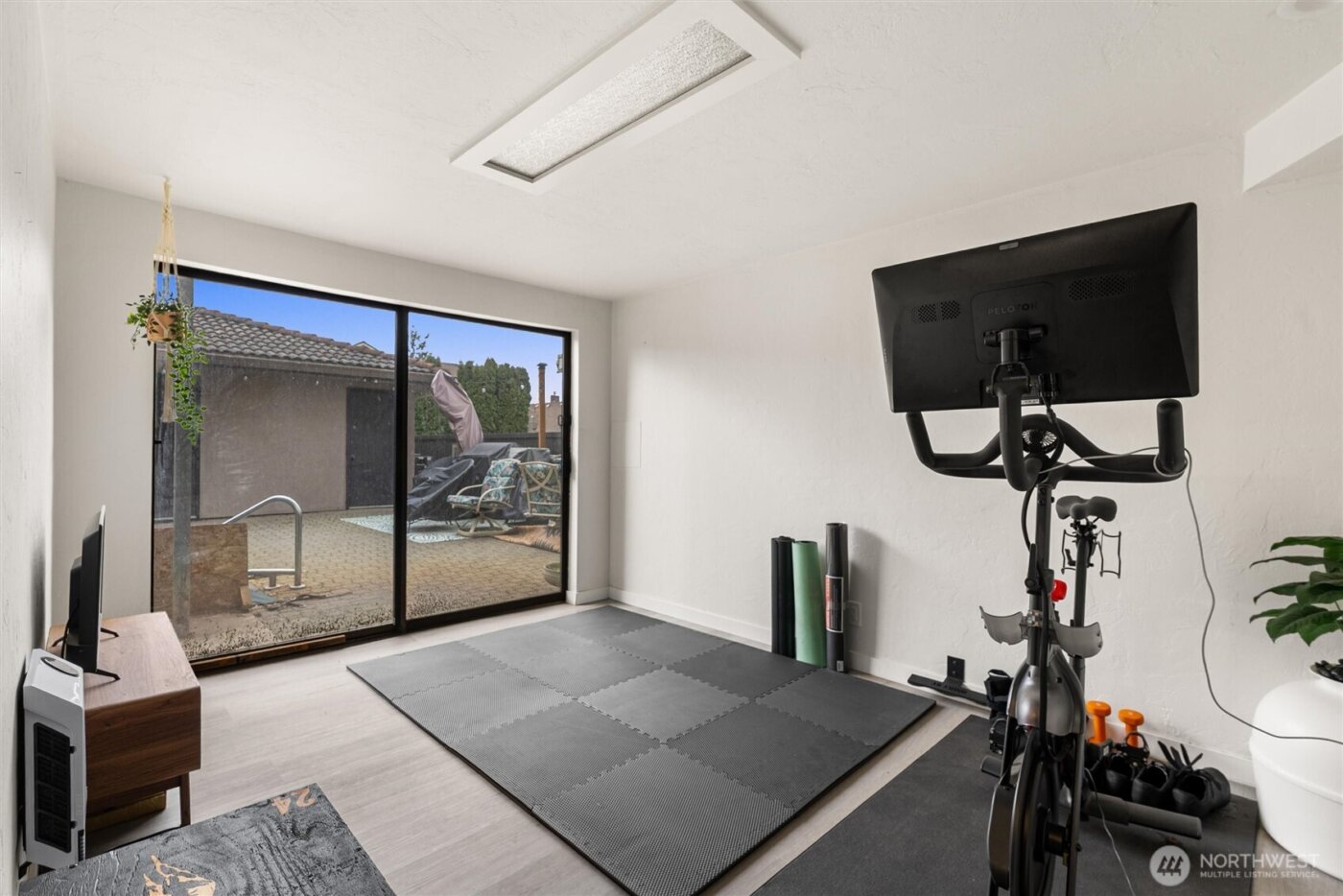 1627 California Avenue SW #4, Seattle, WA 98116